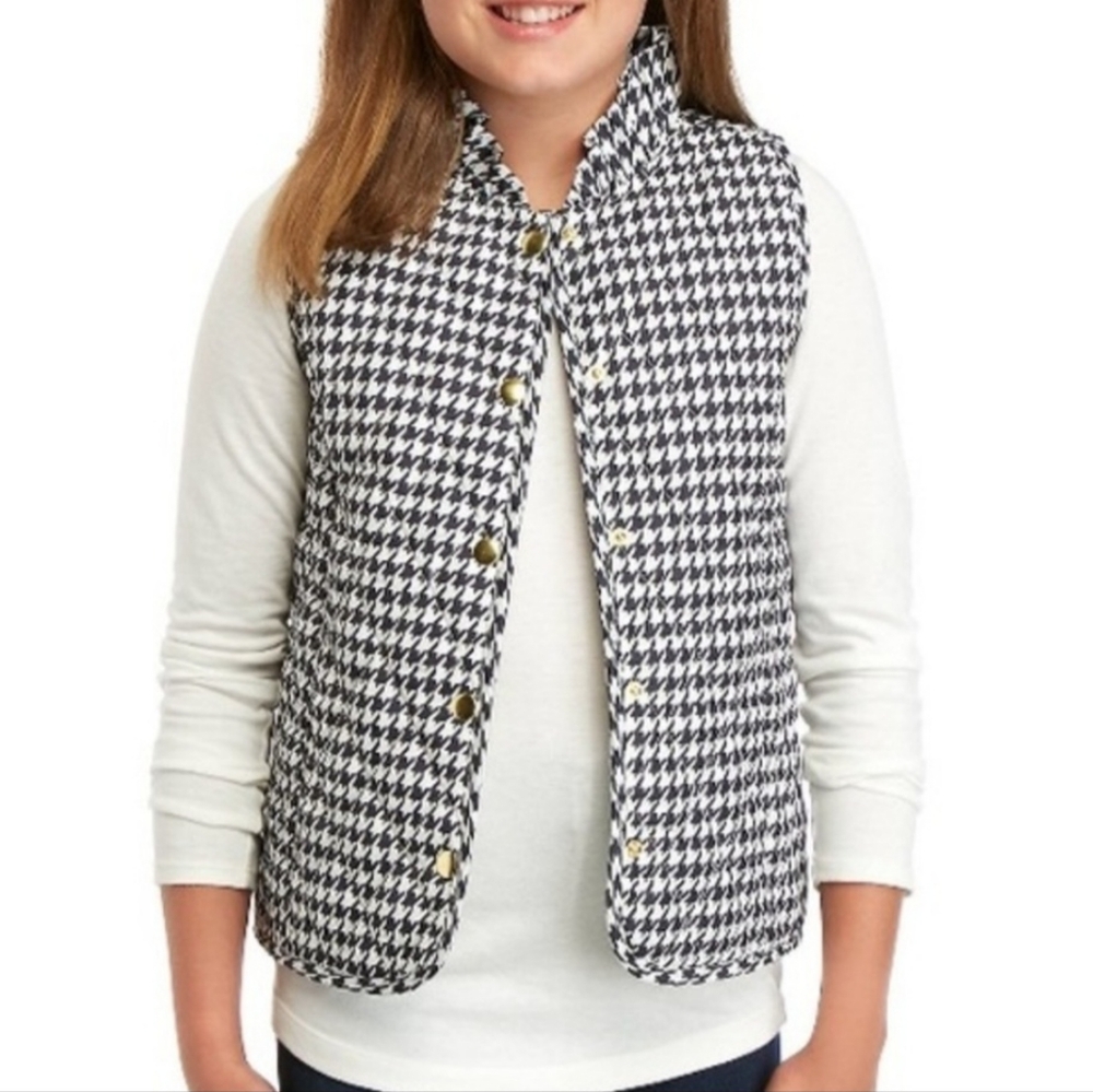 Crown & Ivy Kids Black and White Sleeveless Button Down Vest